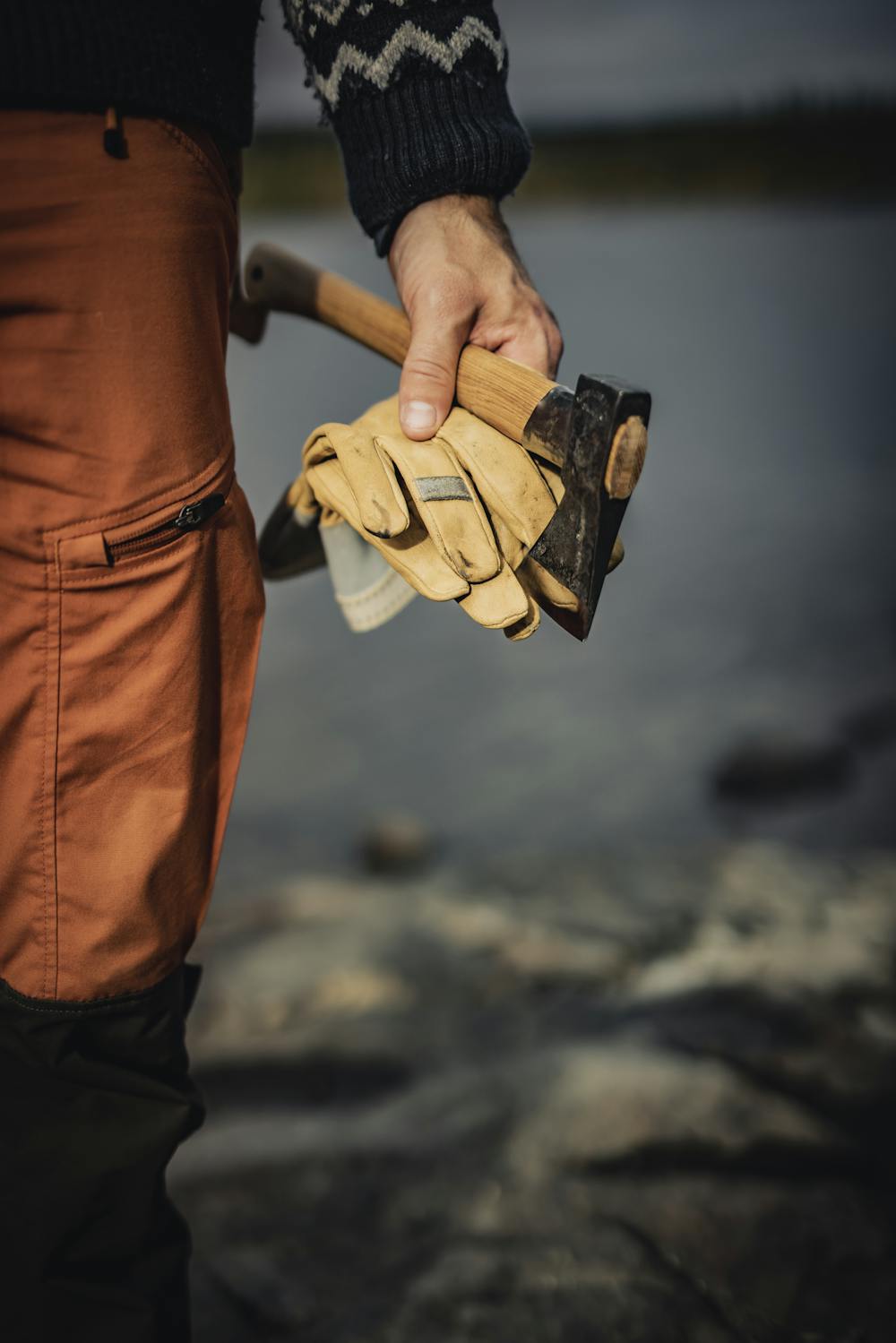 Yellow outdoor glove with goat leather palm  (6 of 8)