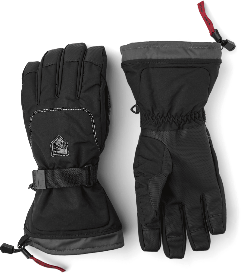 Gauntlet Sr. in the color Black (1 of 6)