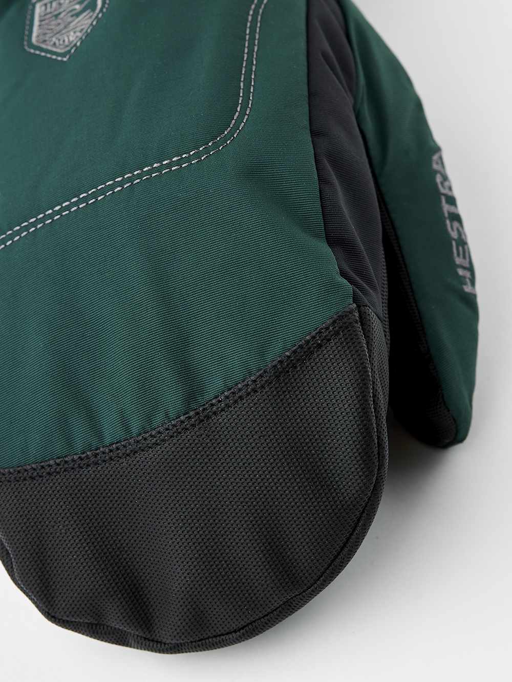 Gauntlet Sr. Mitt in the color Bottle green (3 of 6)