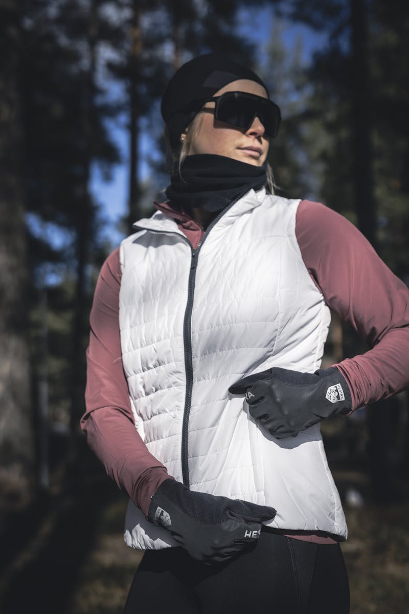 Dark gray fabric outdoor glove with reflective details (2 of 8)