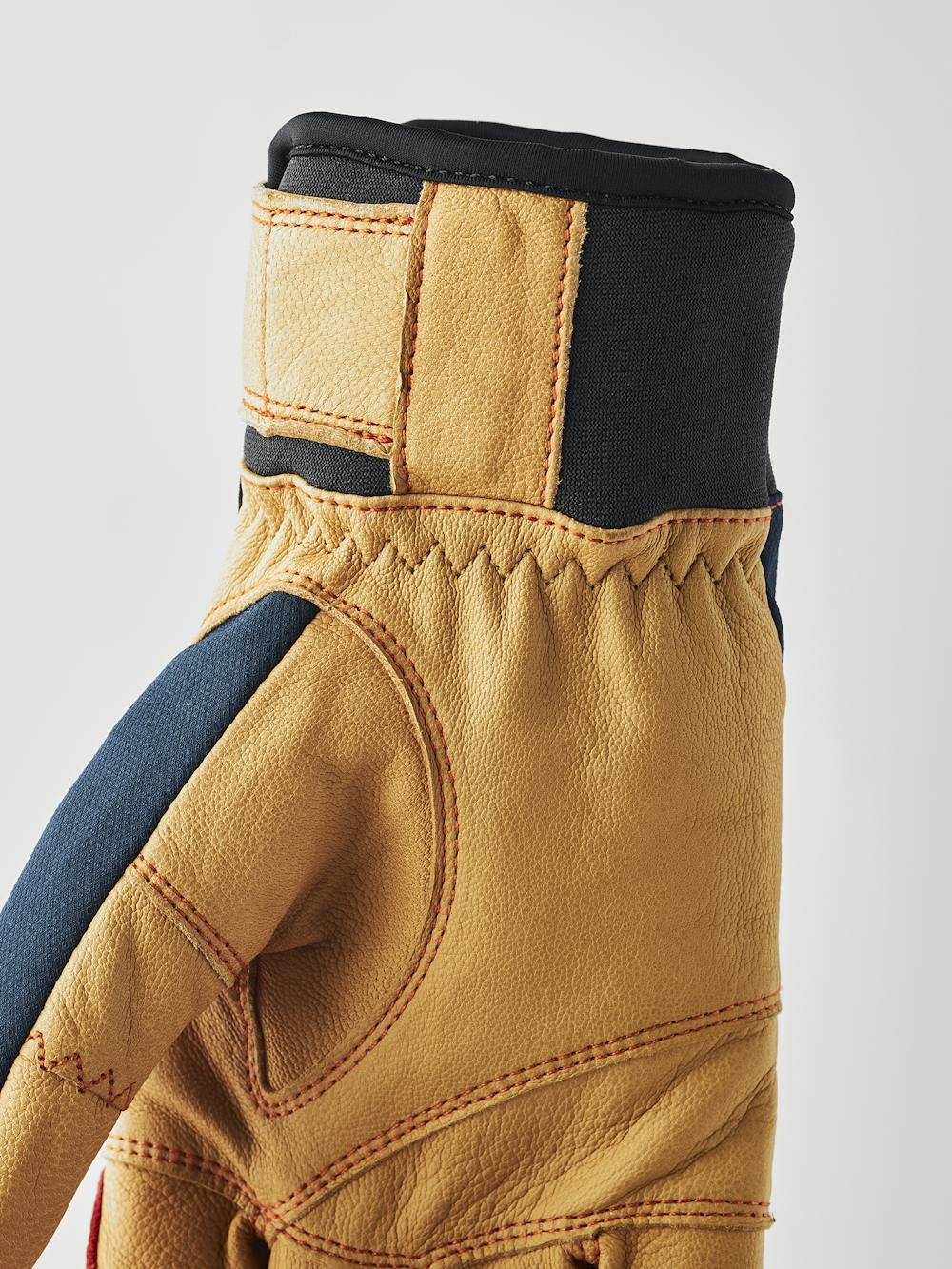 Ergo Grip Active 5-finger i färgen Marin & naturbrun (4 av 5)