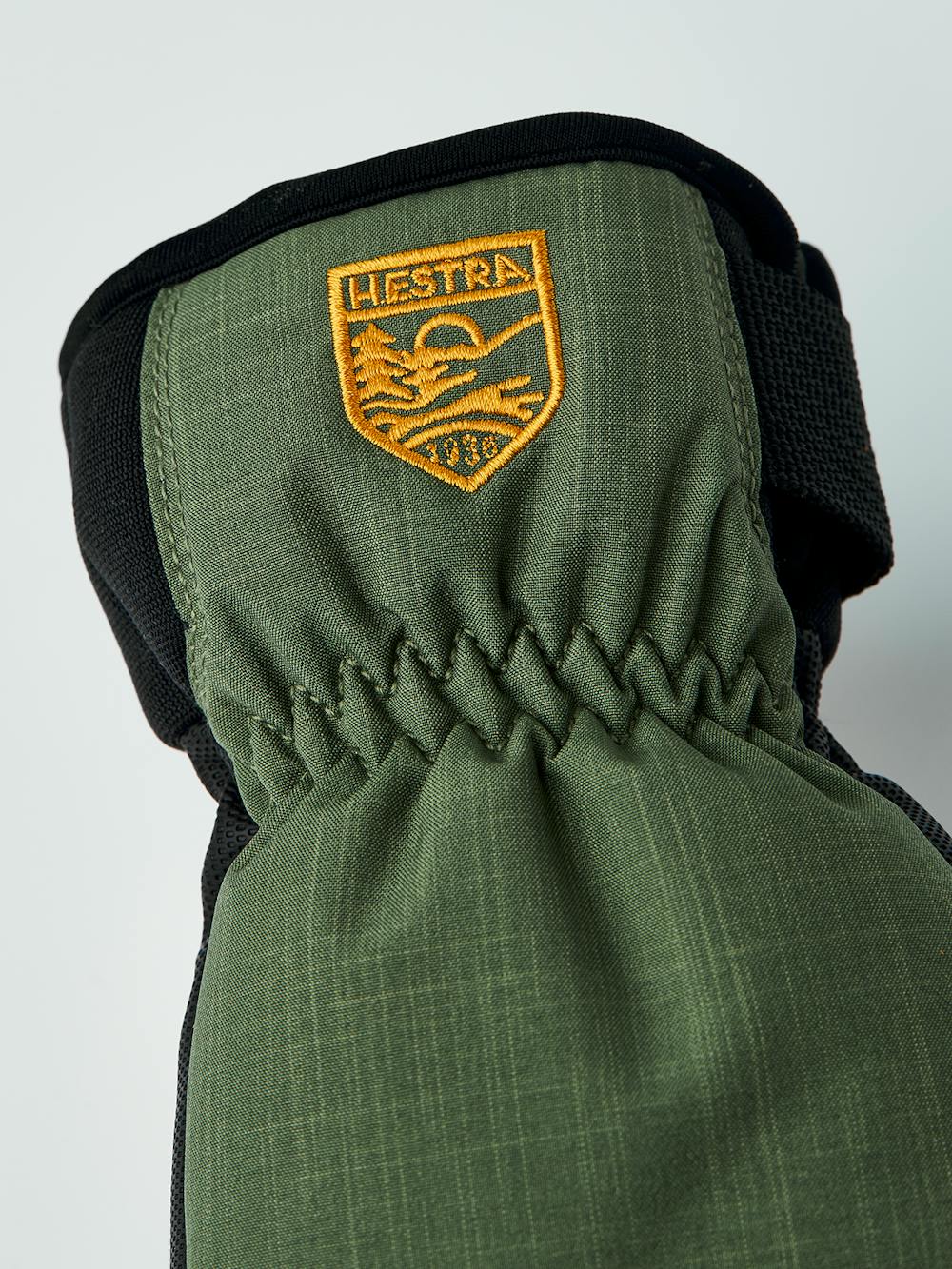 Green fabric mitten with black palm  (3 of 6)