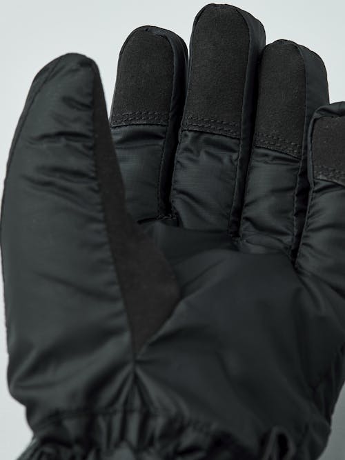 Image displaying Women's Heated Liner 5-finger (3 of 5)