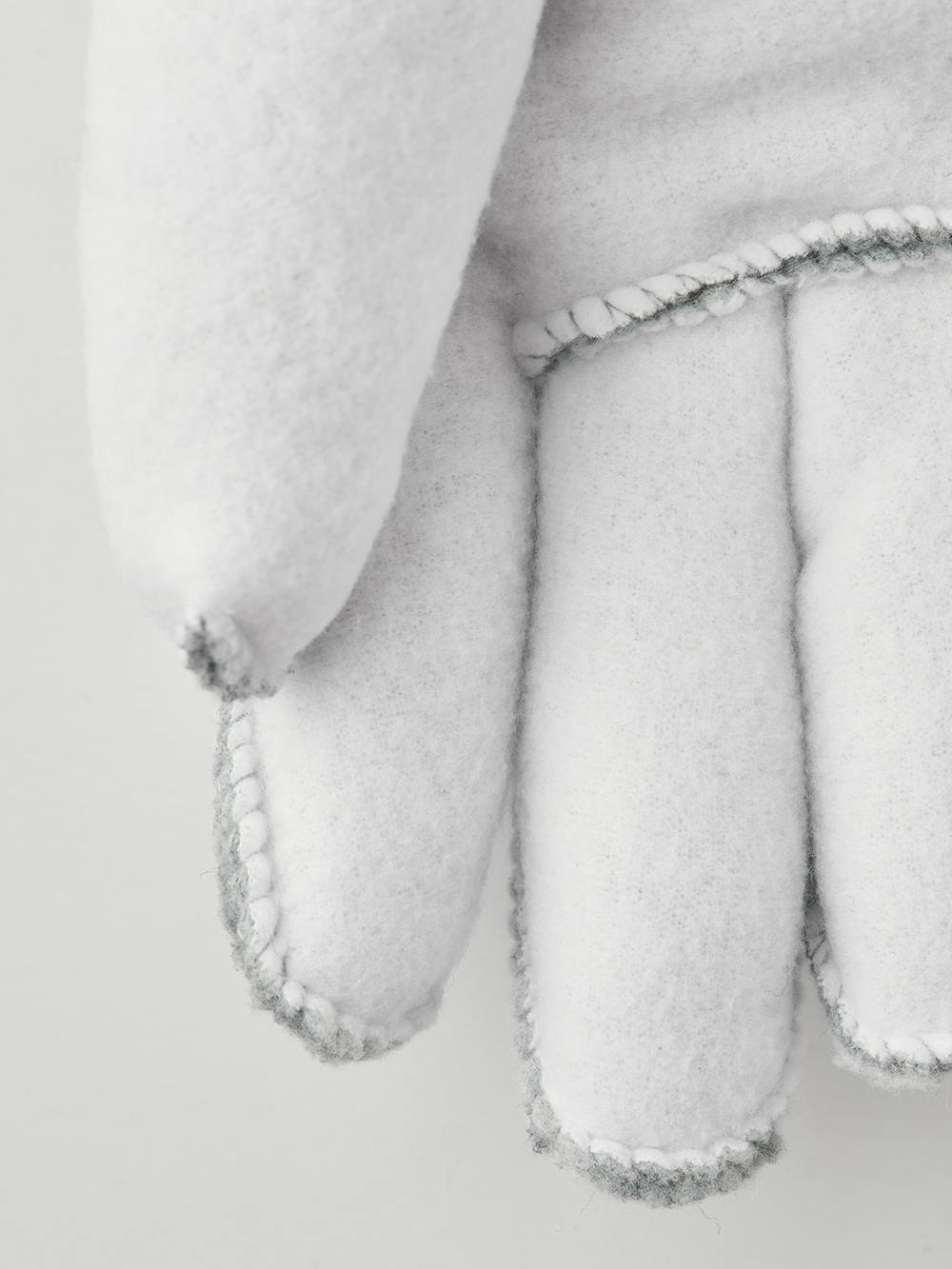 White machine-sewn liner glove  (3 of 4)