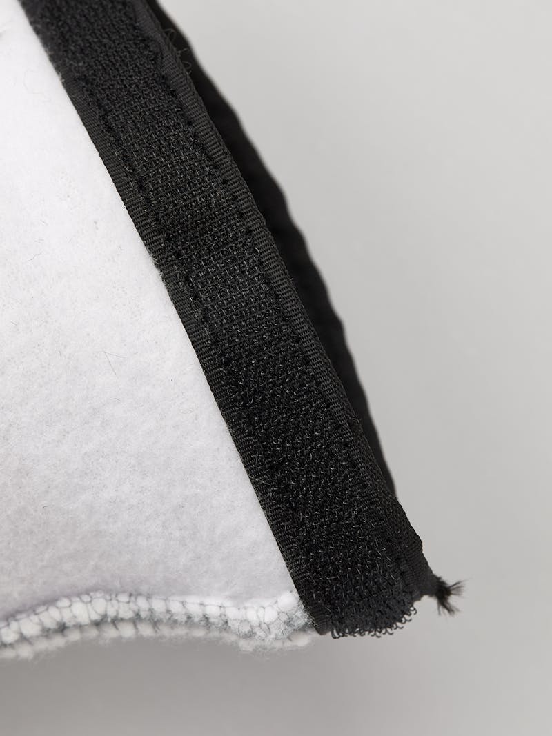 White machine-sewn liner mitten (3 of 8)
