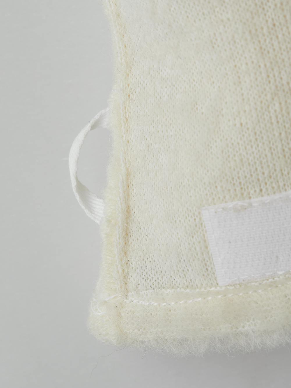 White machine-sewn liner glove  (2 of 4)