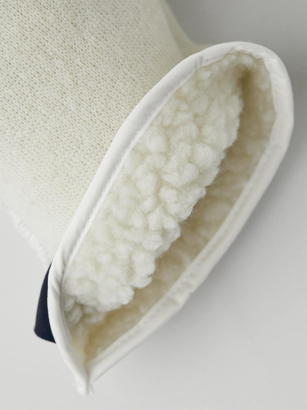 White machine-sewn liner mitten (3 of 4)