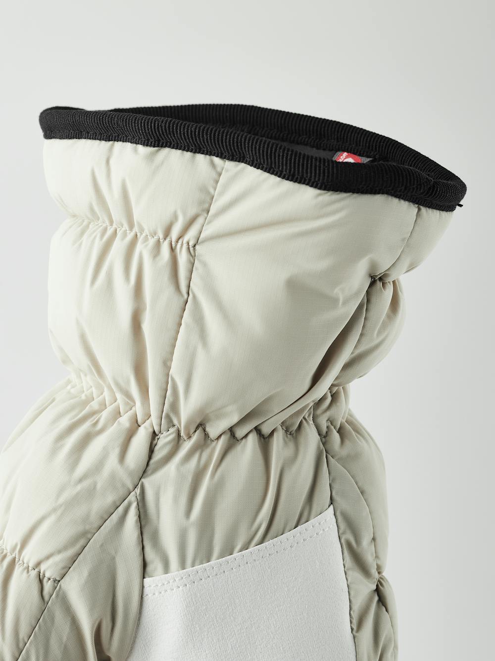 Beige fabric mitten with white synthetic suede palm  (5 of 6)