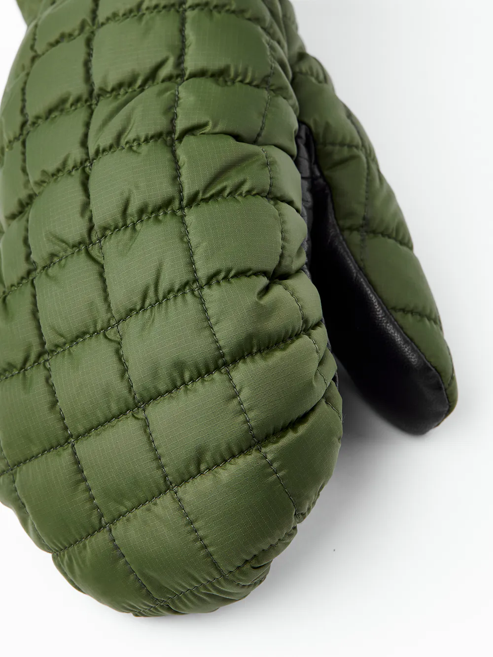 Dark green mitten with black hairsheep palm  (3 of 5)