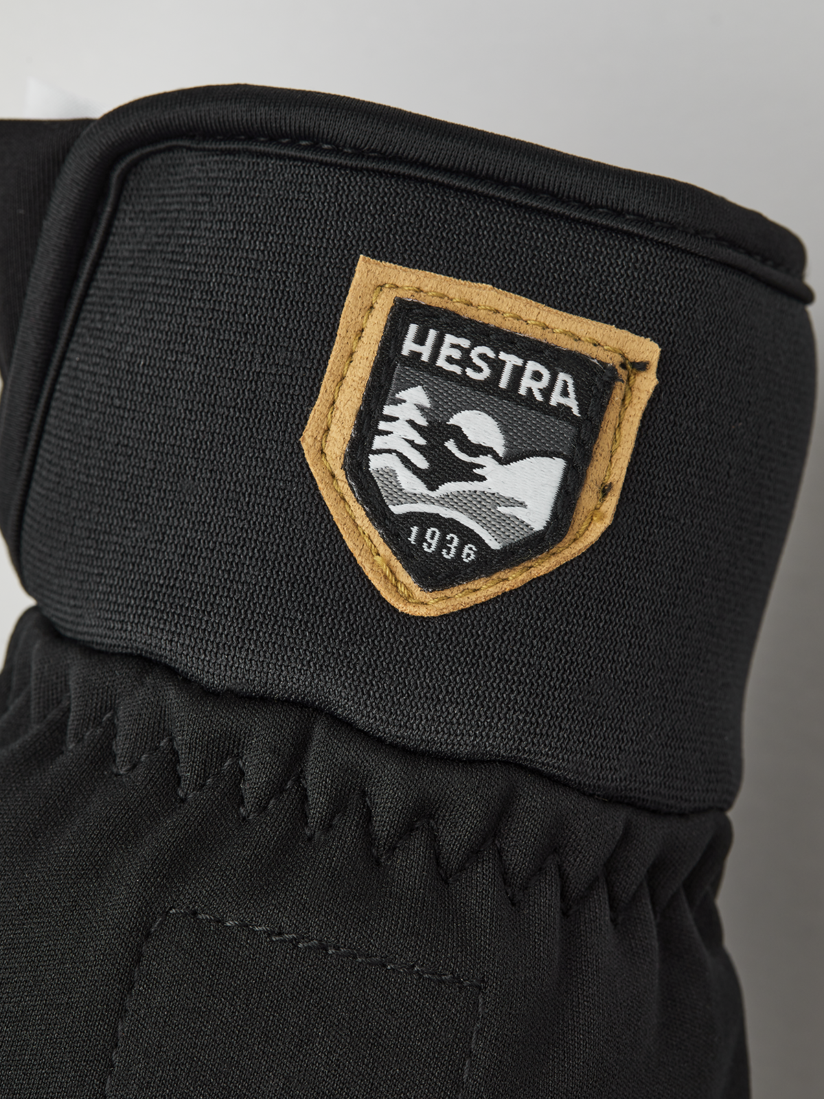 Windstopper Pull Over Mitt - Black | Hestra Gloves