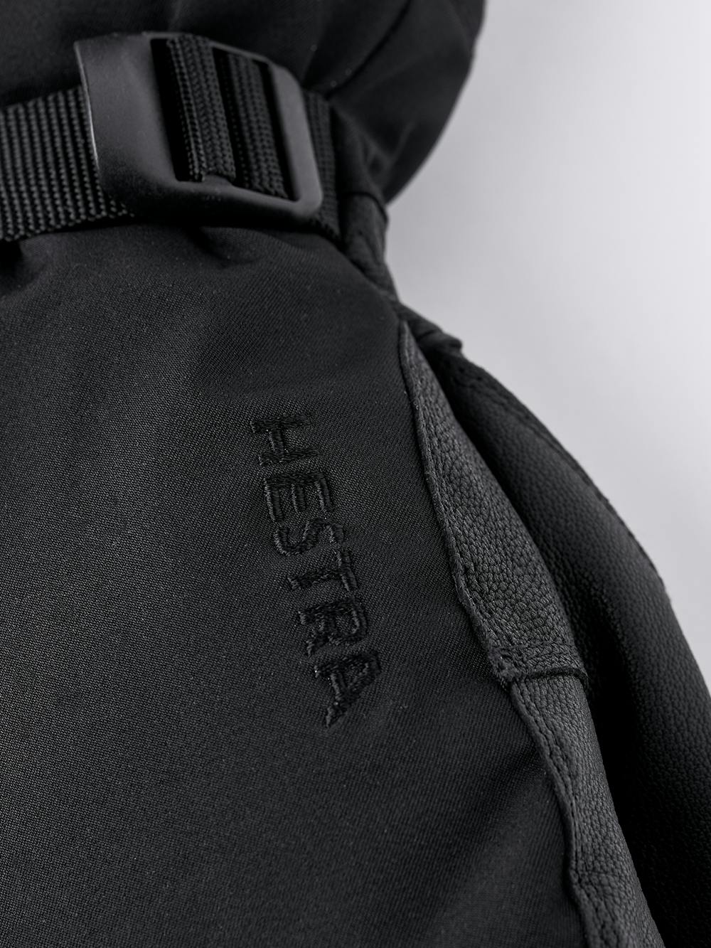 Army Leather Extreme Mitt (3 of 7)