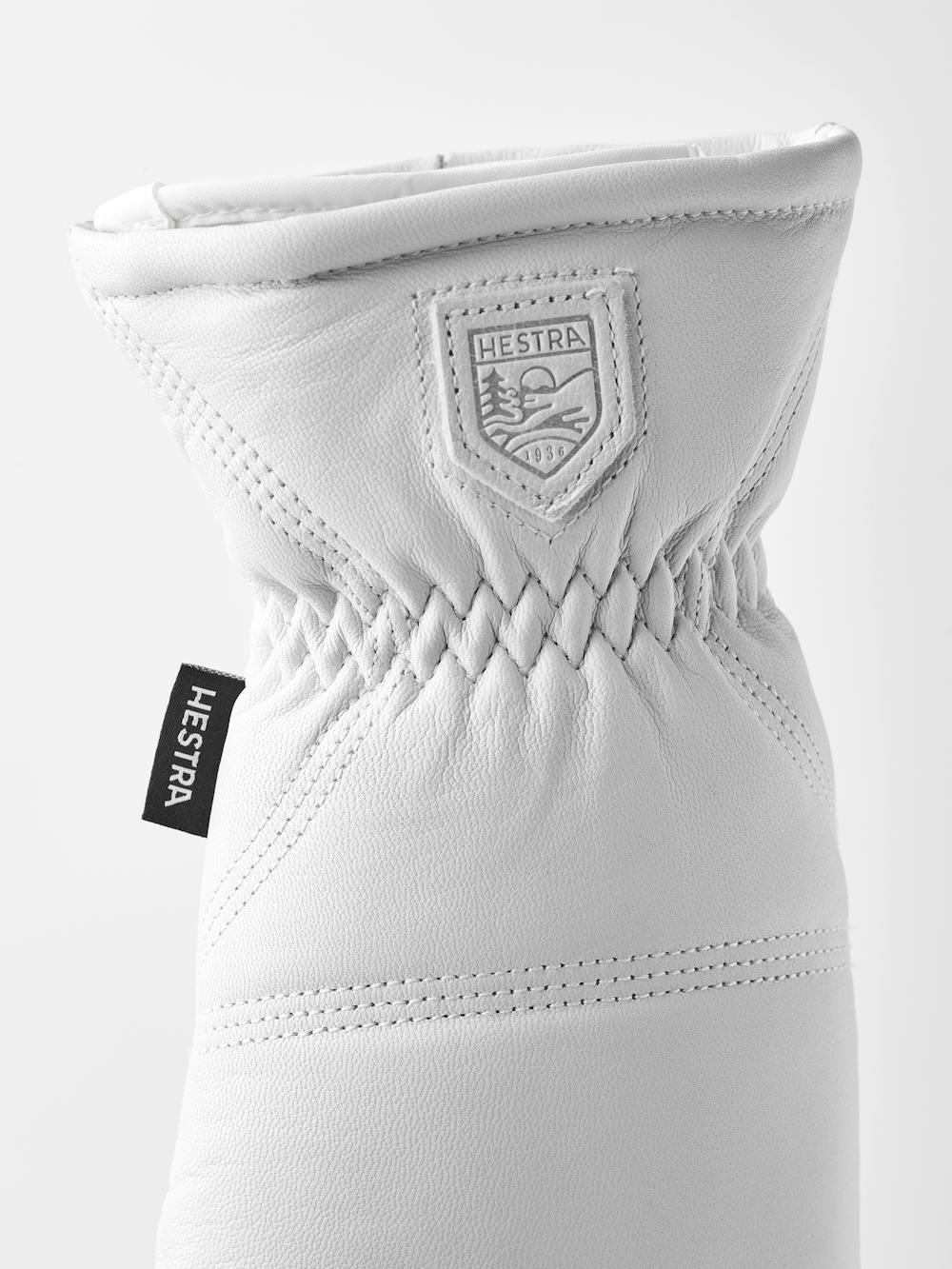 White goat leather mitten (3 of 8)