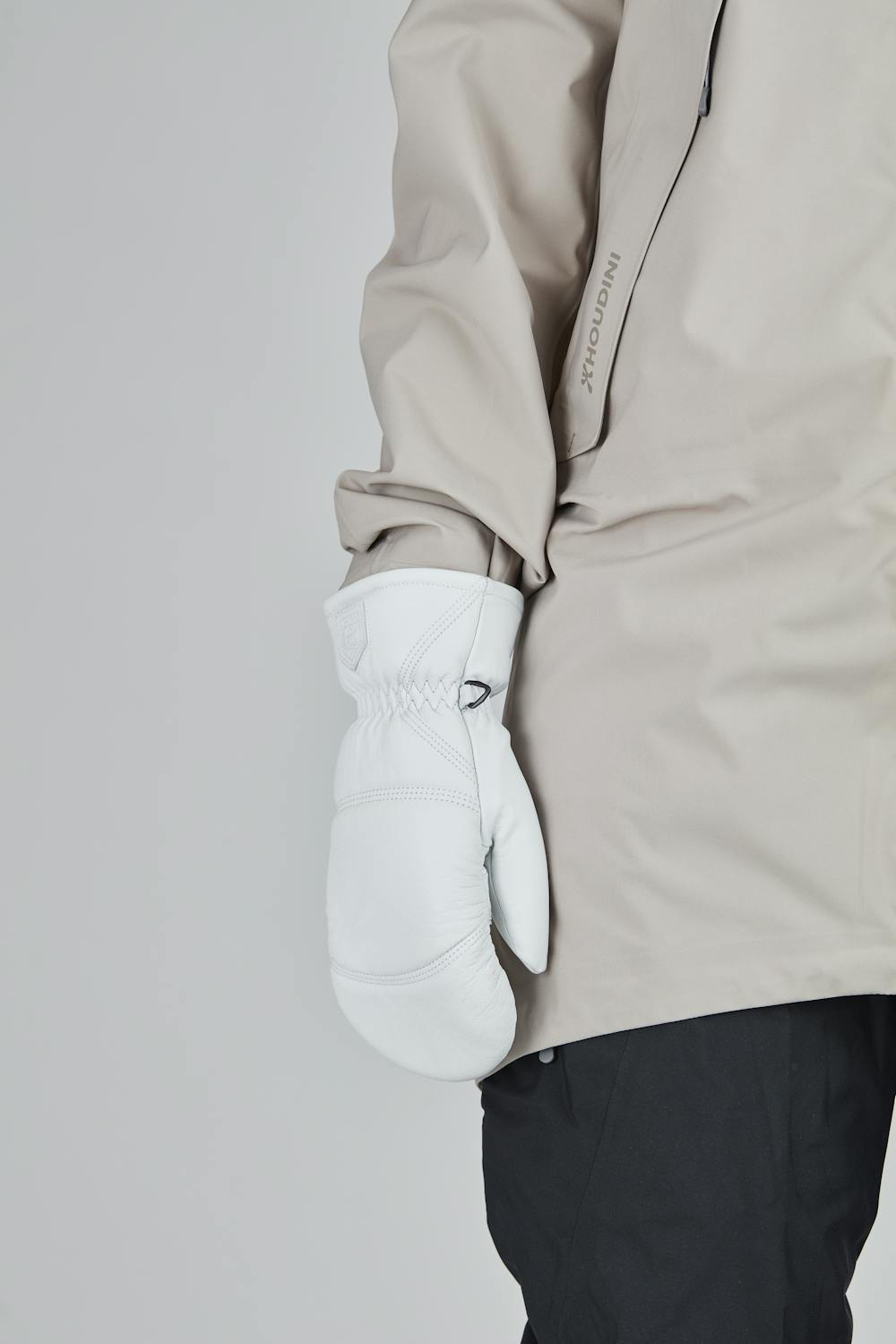 White goat leather mitten (6 of 8)
