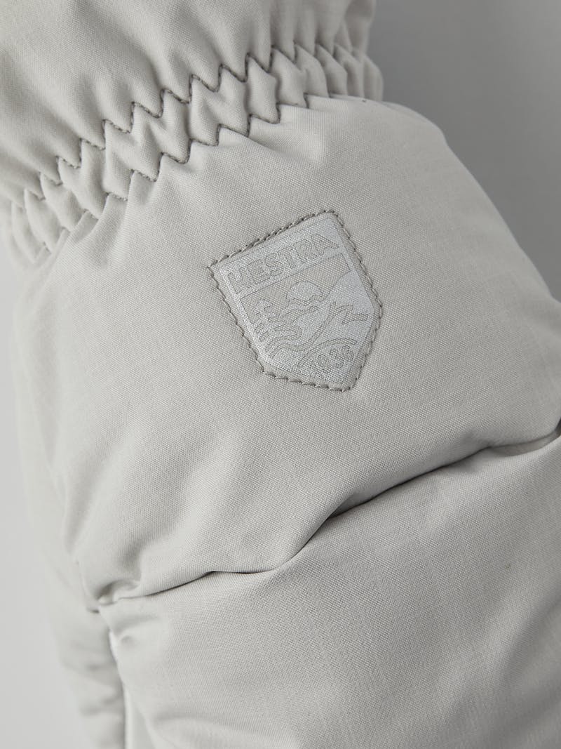 Light gray mitten with white goat leather palm  (3 of 4)