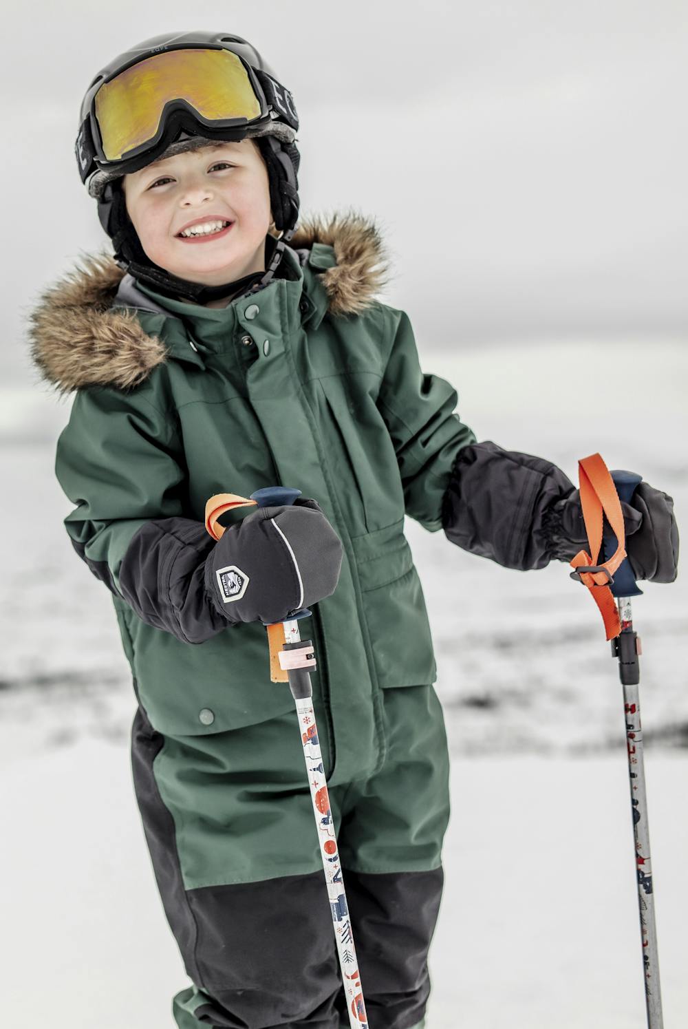 Schwarzer Fausthandschuh aus Stoff mit schwarzer Innenhand (5 oder 5)