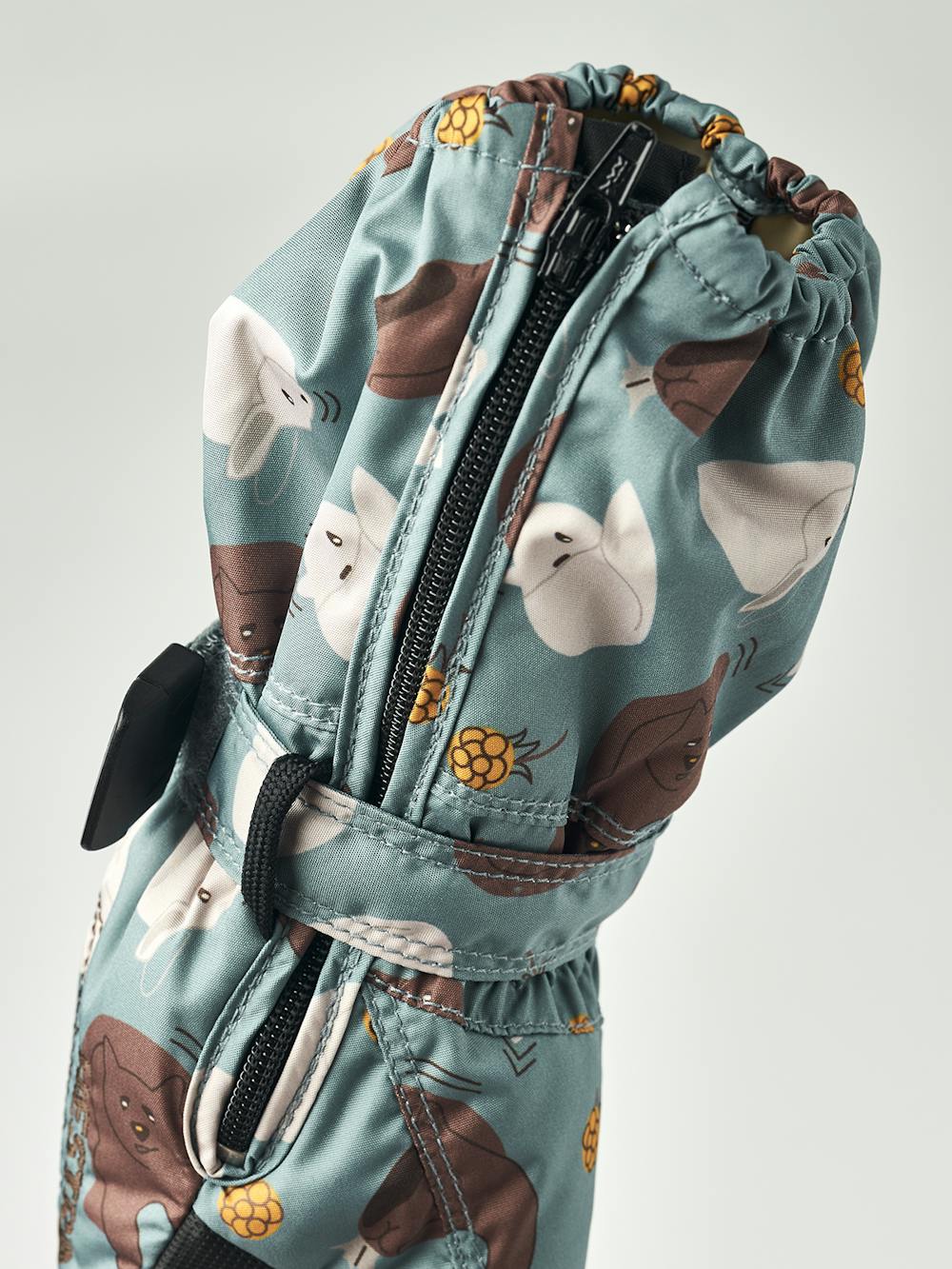 Sea blue print fabric mitten with black palm and wrist adjustment  (5 of 5)