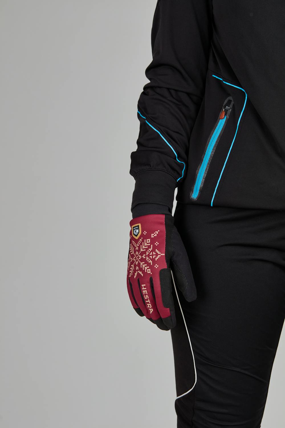 Burgundy print fabric cross-country ski glove with black palm (5 of 5)