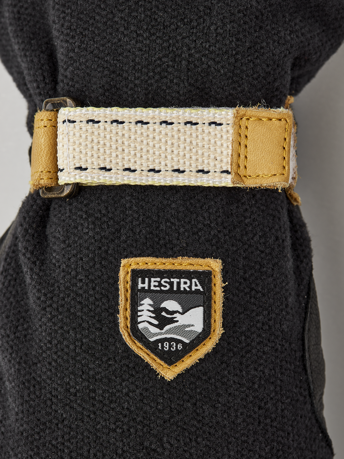 Hestra Windstopper Race Tracker Nordic Muffole Sci