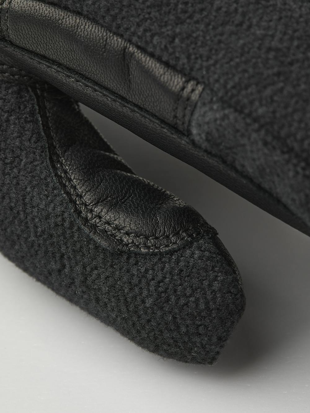 Black mitten with goat leather palm and wrist adjustment (4 of 5)