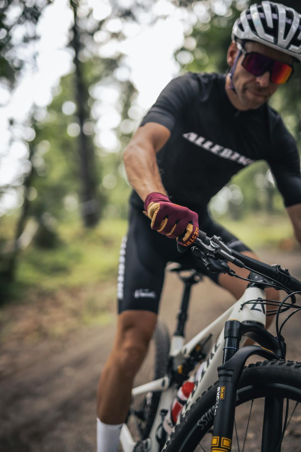 Ergo Grip Race Cut 5-finger in the color Bordeaux / Tan (7 of 9)