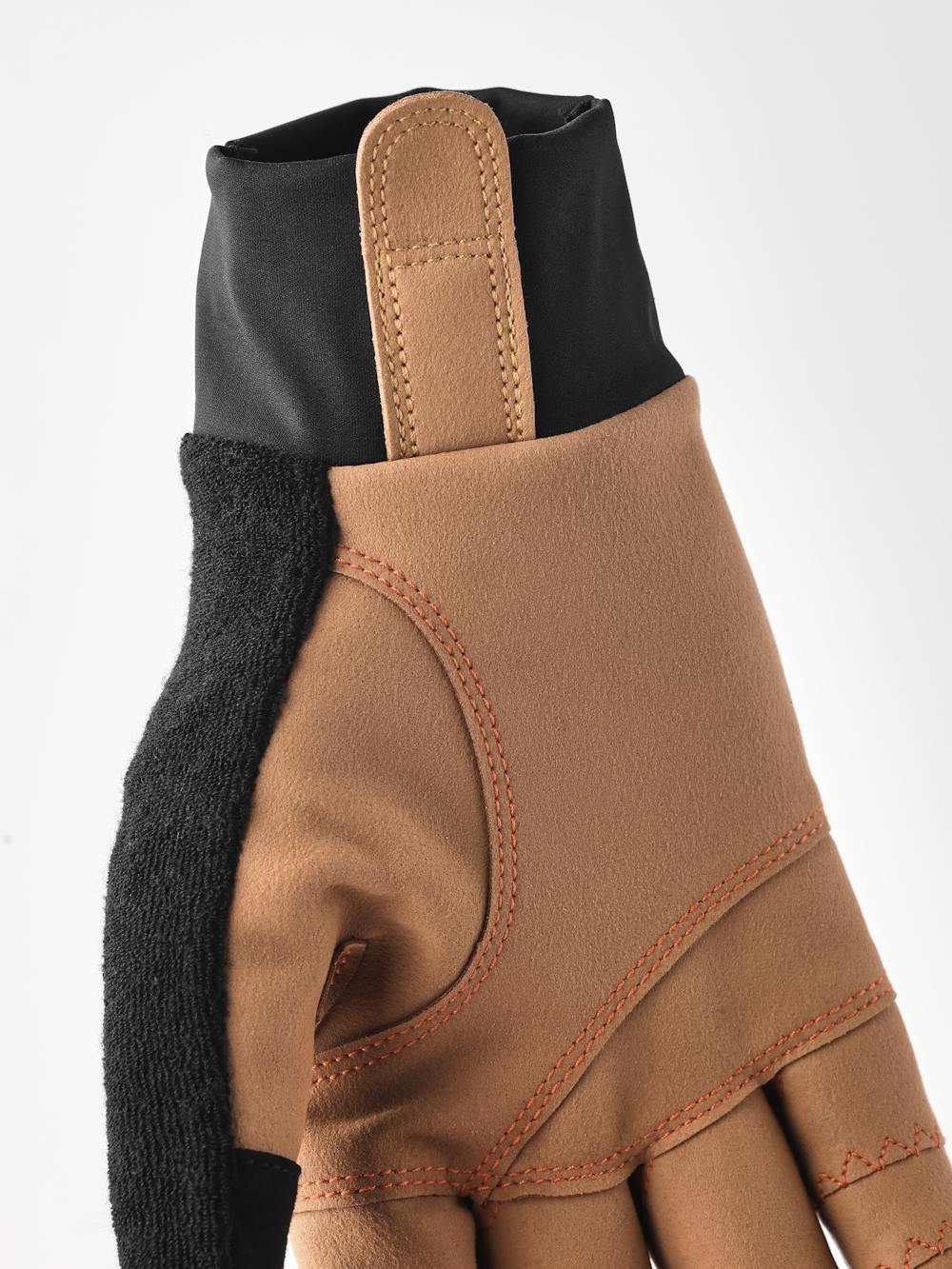 Ergo Grip Race Cut - 5 finger in the color Black/Tan (2 of 5)