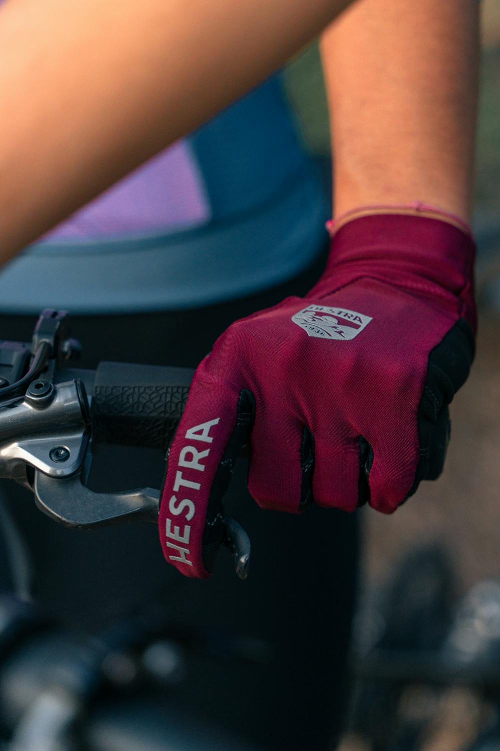 Wine red cycling glove with lycra back and black synthetic suede palm  (6 of 9)