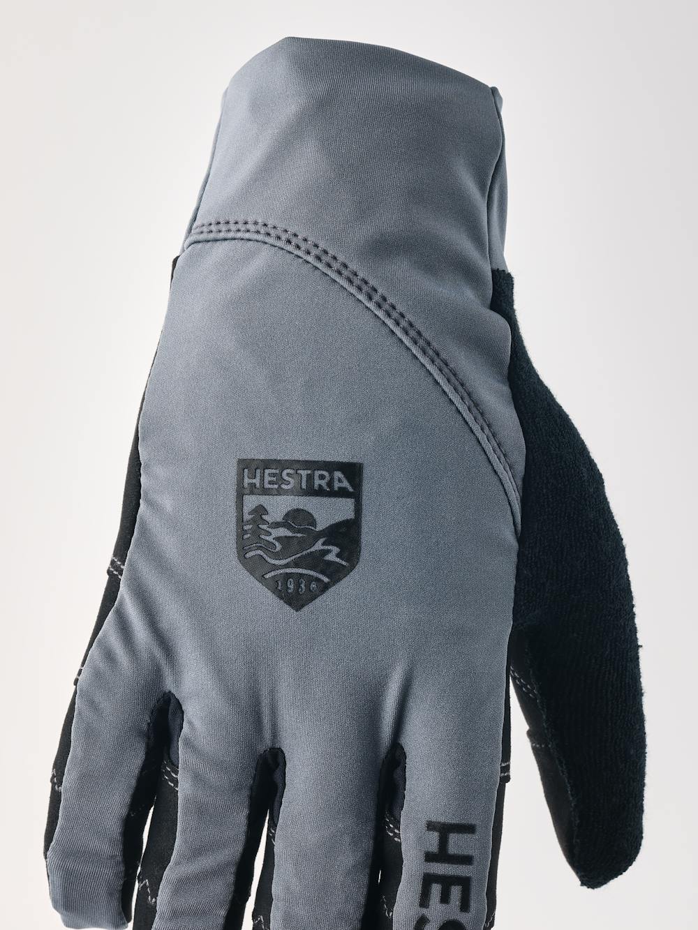 Ergo Grip Race Cut - 5 finger in the color Grey & black (5 of 5)