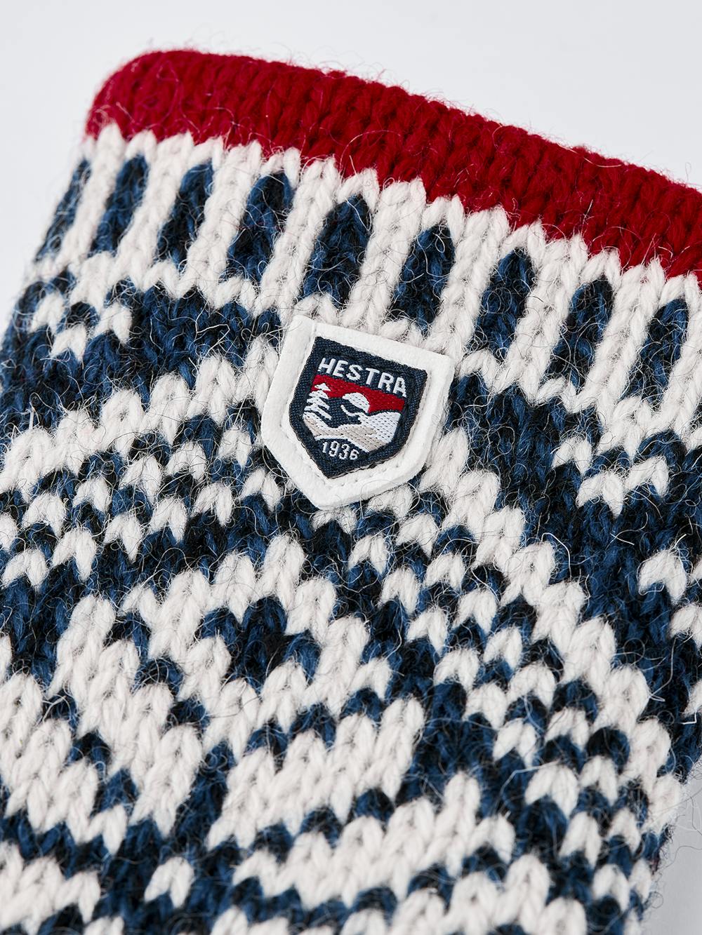 Blue and white knitted mitten in Shetland wool (2 of 2)