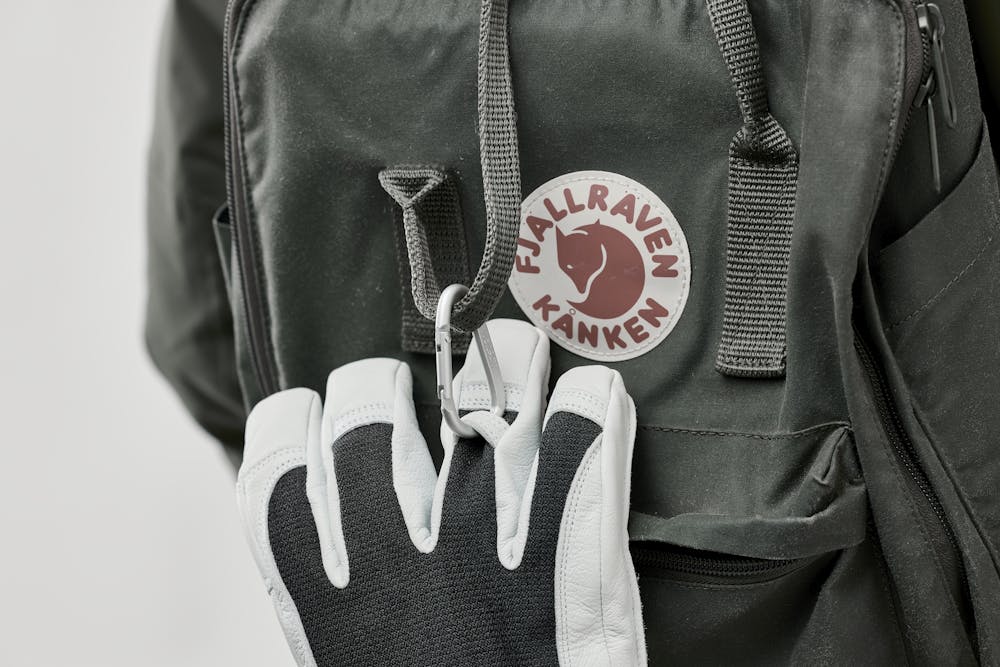 Liten karbinhake i metall
 (2 av 2)