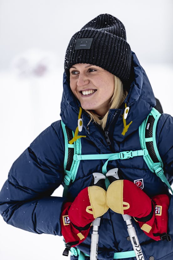 Alternative image for Abisko Ecocuir Sr. Mitt