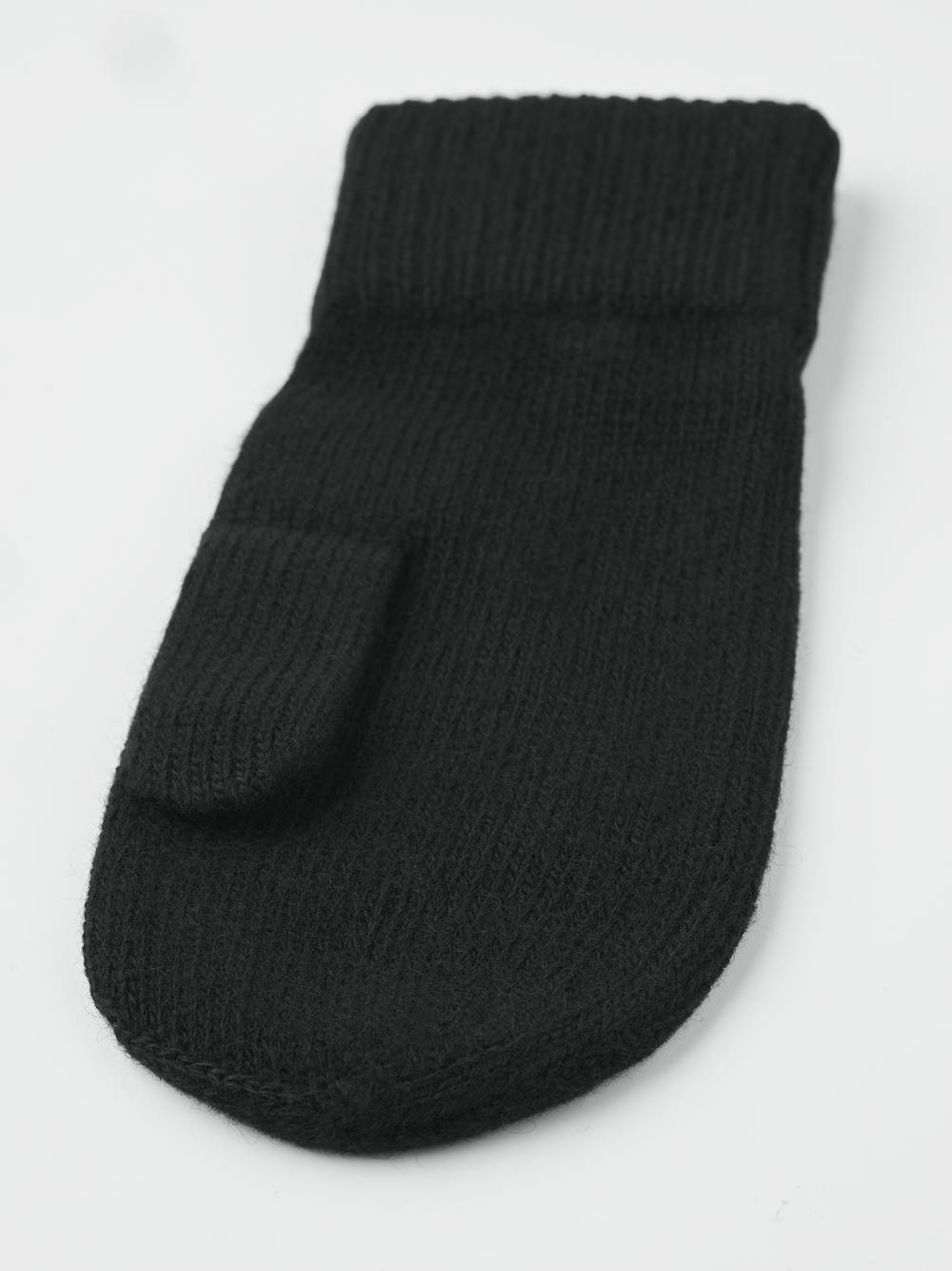 Black knitted cashmere mitten (2 of 3)