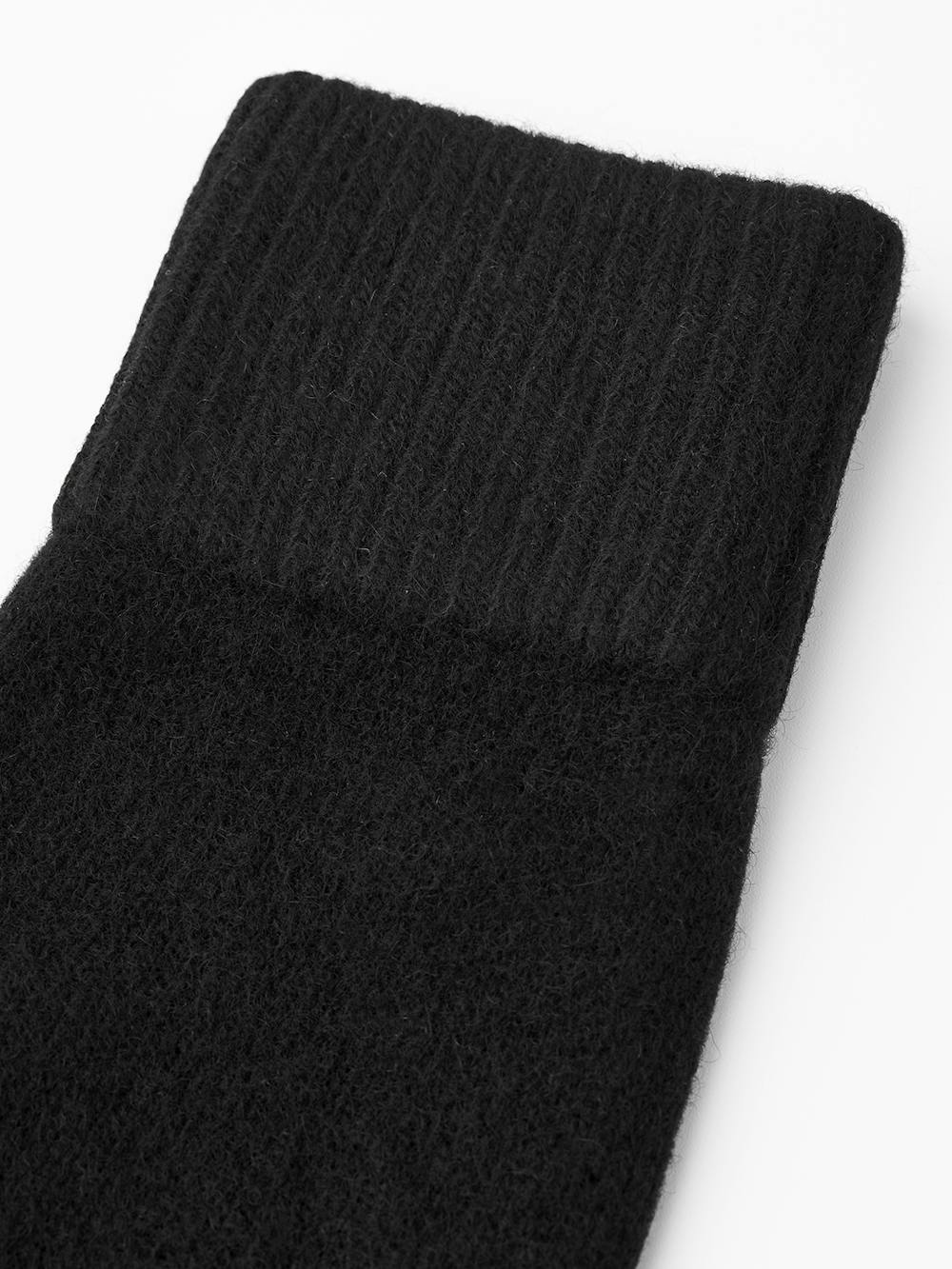 Black knitted cashmere mitten (2 of 3)