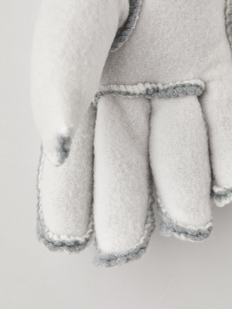 White machine-sewn liner glove  (4 of 4)