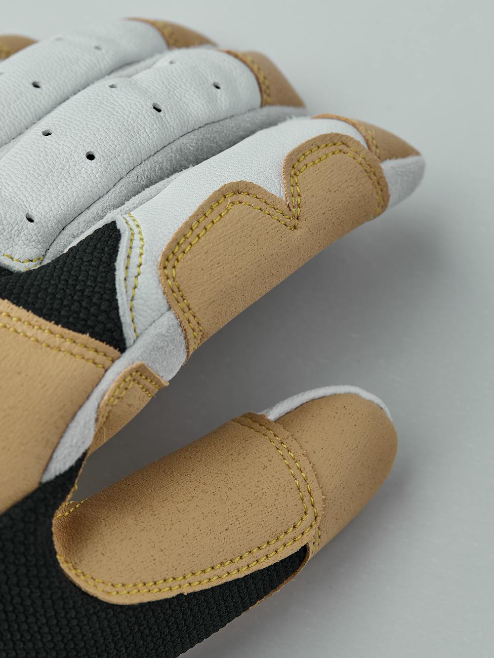 Climbers Long 5-finger in der Farbe Cremeweiß & schwarz (2 oder 4)