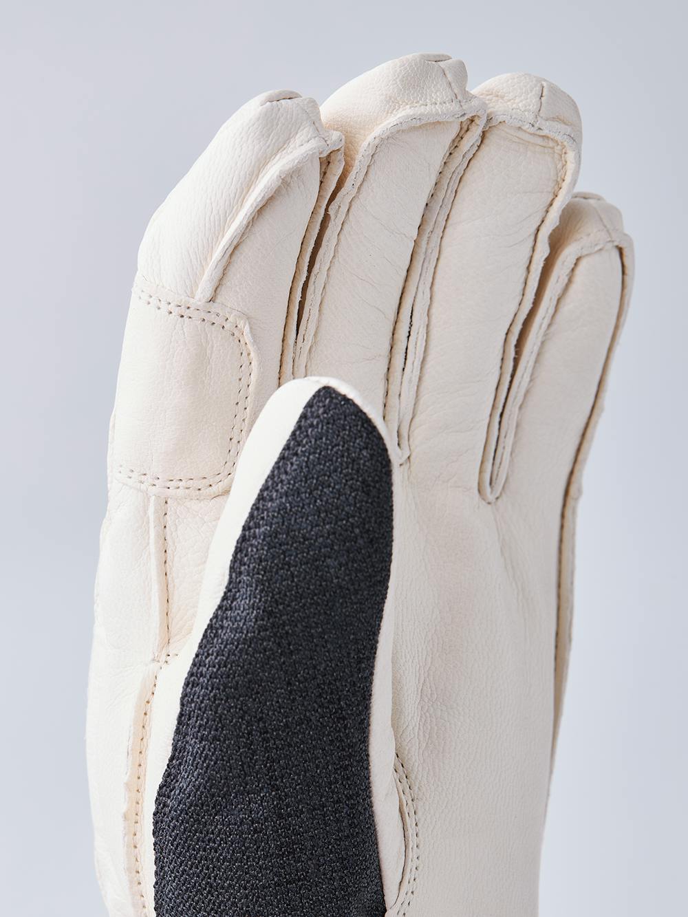 Tarfala in the color Charcoal (2 of 6)