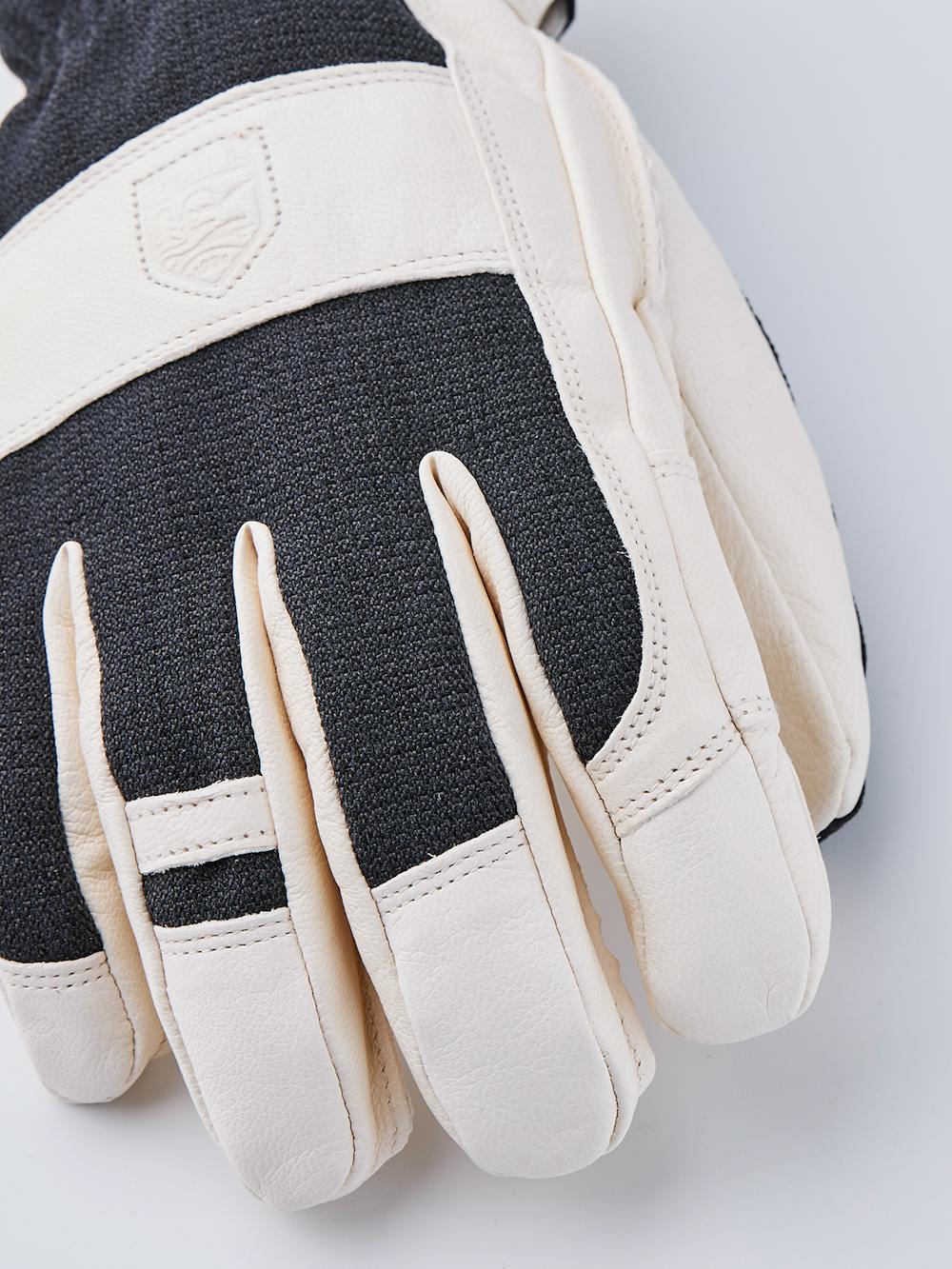 Tarfala in the color Charcoal (4 of 6)