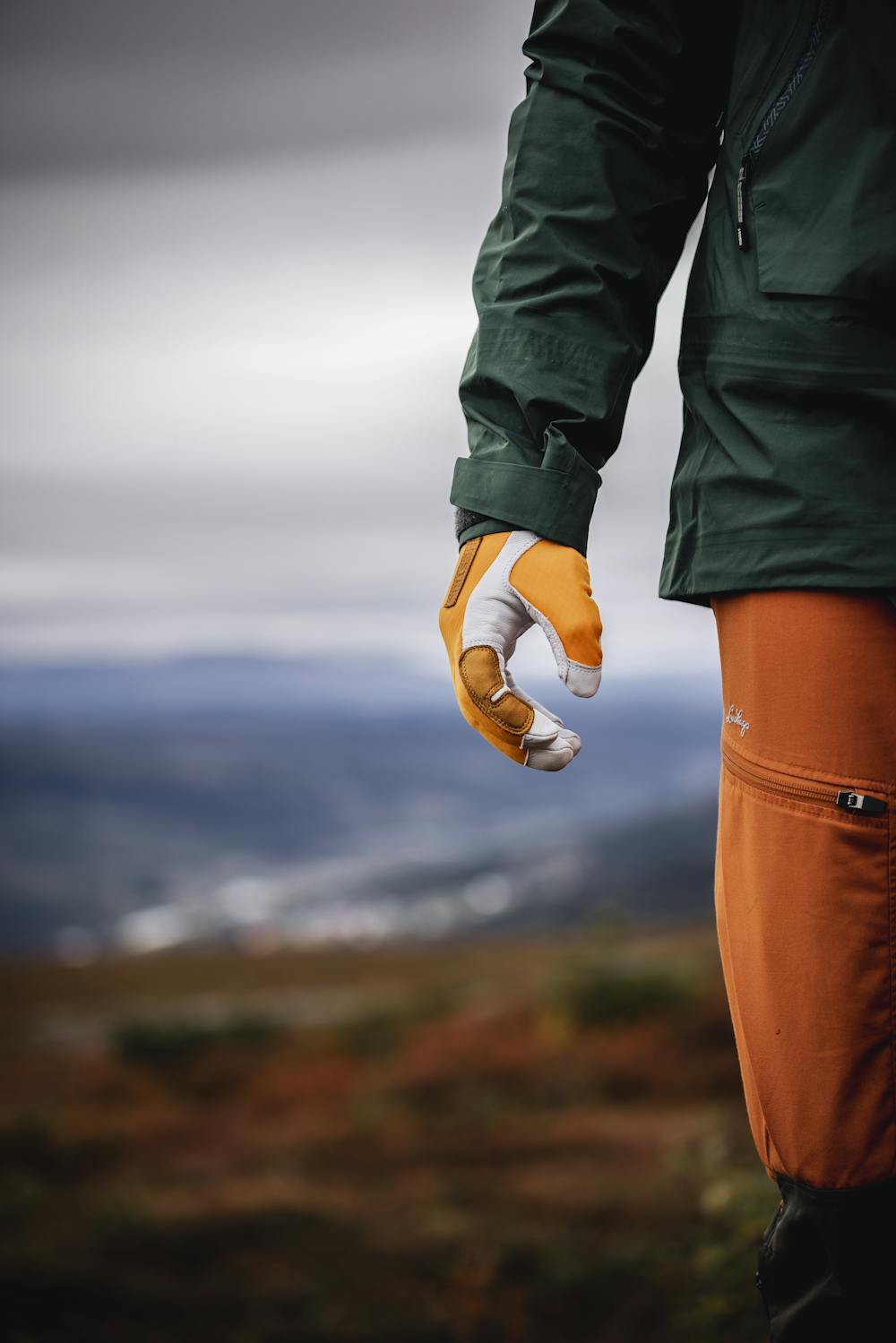 Orange glove with white goat leather palm
(8 of 9)