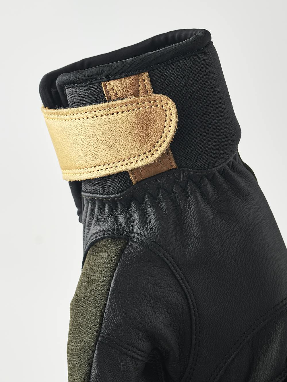 Green glove with black goat leather palm
 (3 of 7)