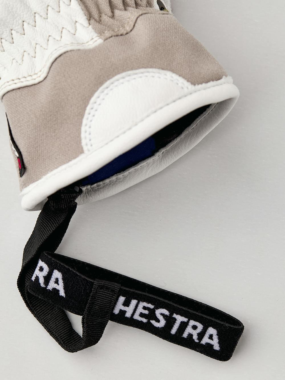 Beige mitten with white goat leather palm and wrist strap (5 of 7)