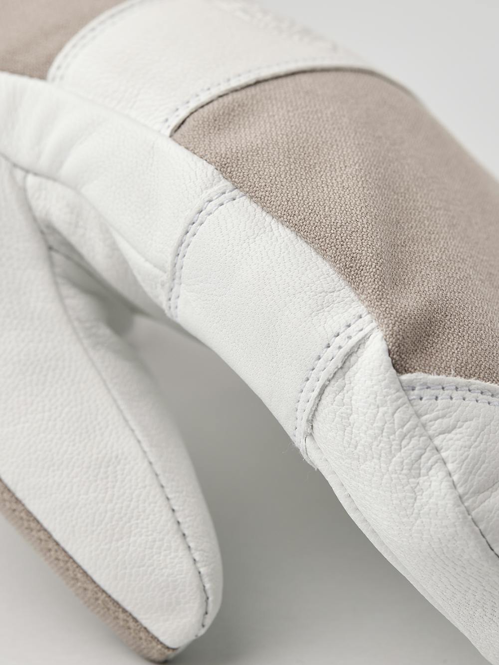 Beige mitten with white goat leather palm and wrist strap (6 of 7)