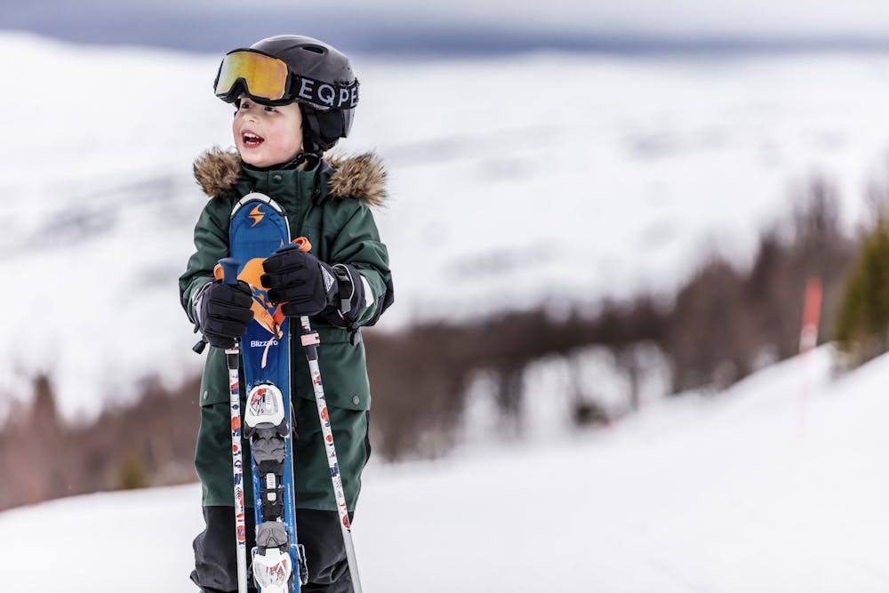 Black children’s glove with goat leather palm and wrist adjustment  (6 of 7)
