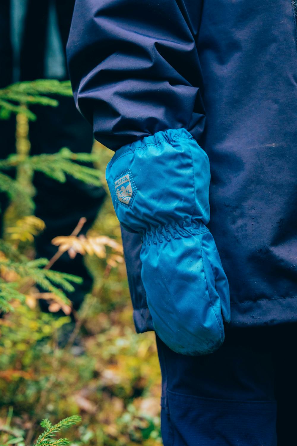 Turquoise fabric shell mitten (6 of 6)