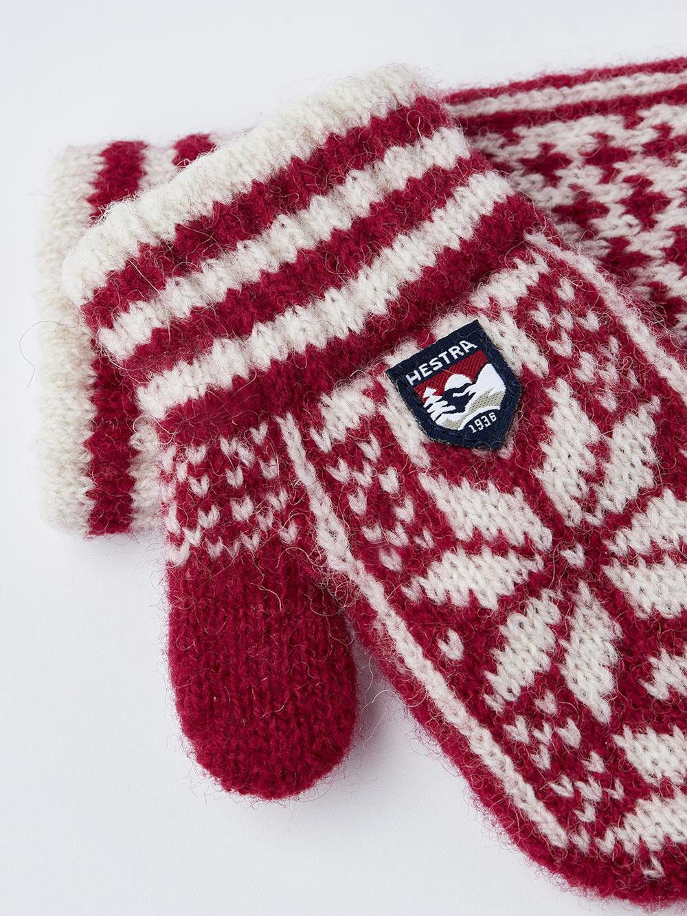 Red and white knitted mitten in wool blend (2 of 2)