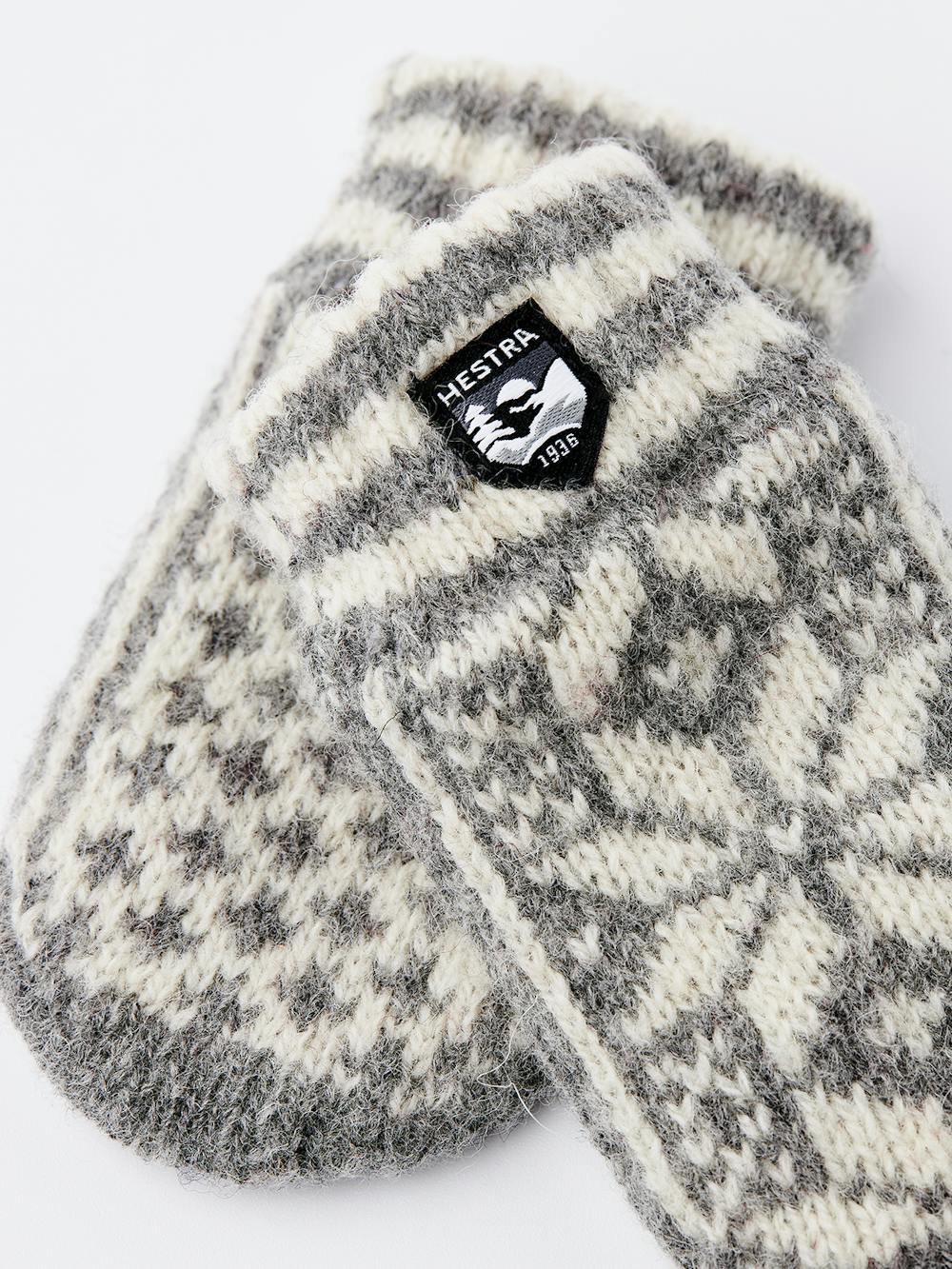 Gray and white knitted mitten in wool mix (2 of 2)