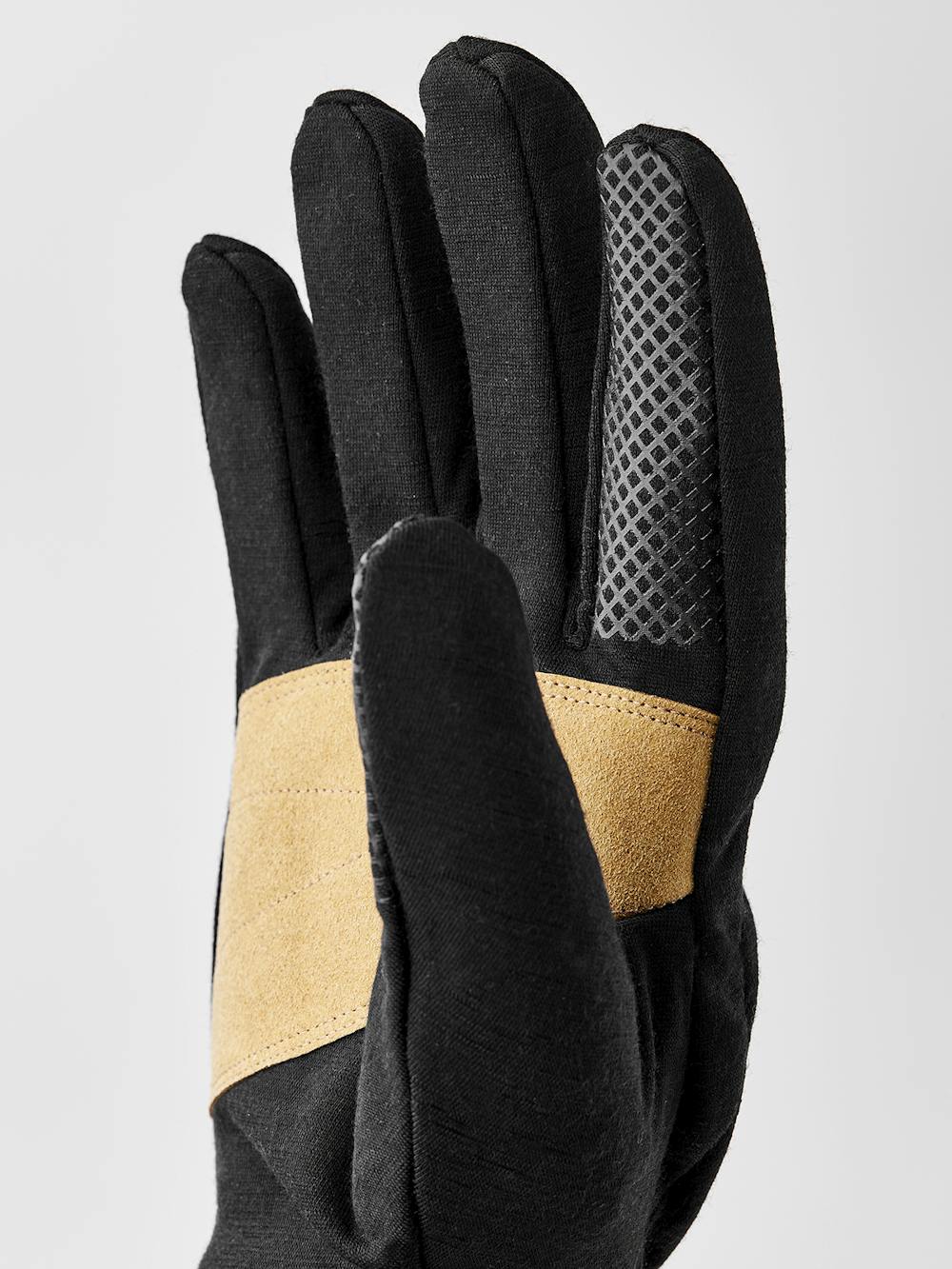 Black windproof merino wool inner glove with touch function (9 of 11)