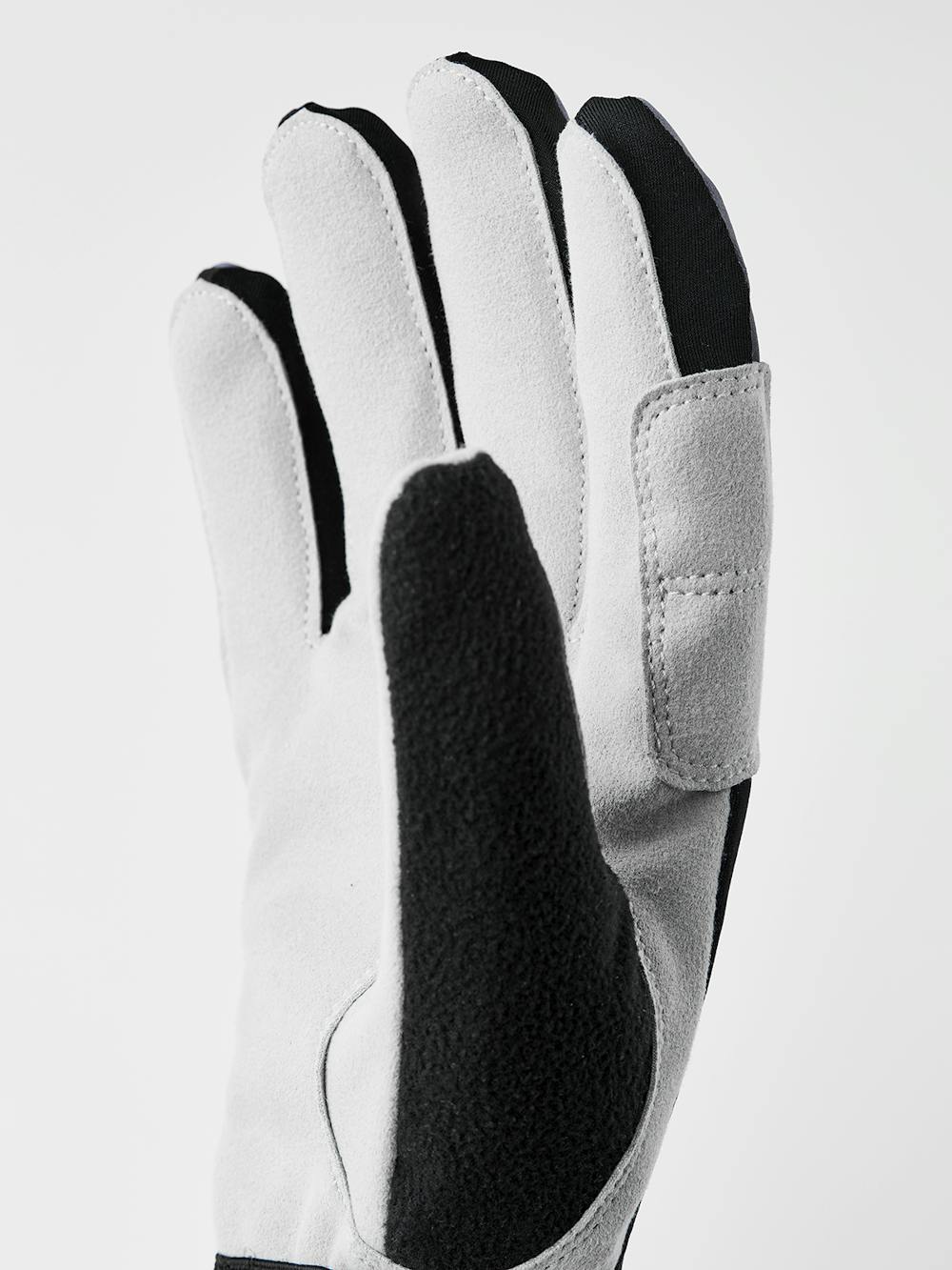 Svart längdskidhandske i tyg med grå innerhand i syntetisk mocka
(4 av 5)