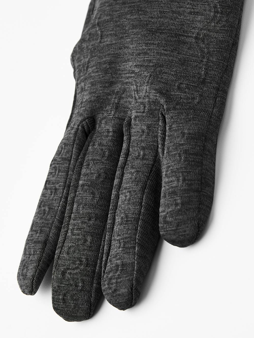 Tactility Heat Liner 5-finger in the color Charcoal (3 of 7)
