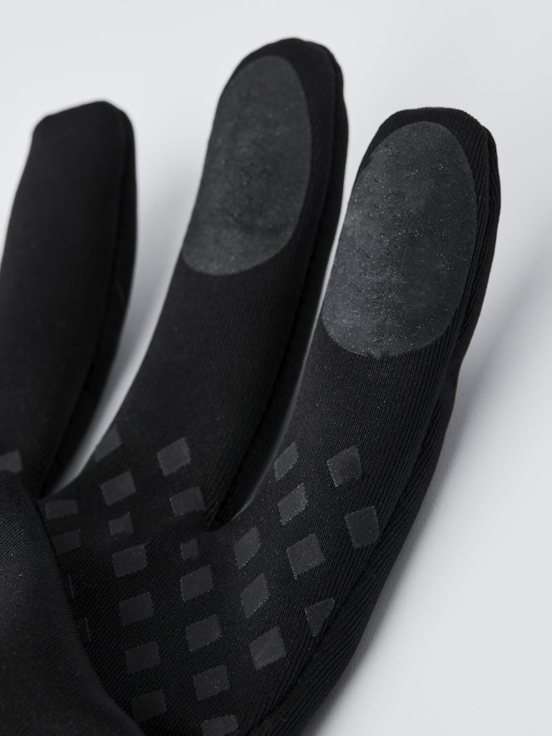 Infinium Stretch Liner Light 5-finger in the color Black (6 of 7)