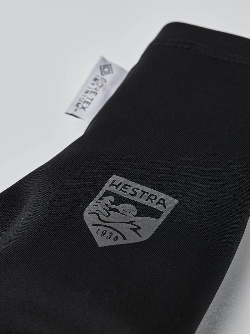 Infinium Stretch Liner Light 5-finger in the color Black (3 of 7)