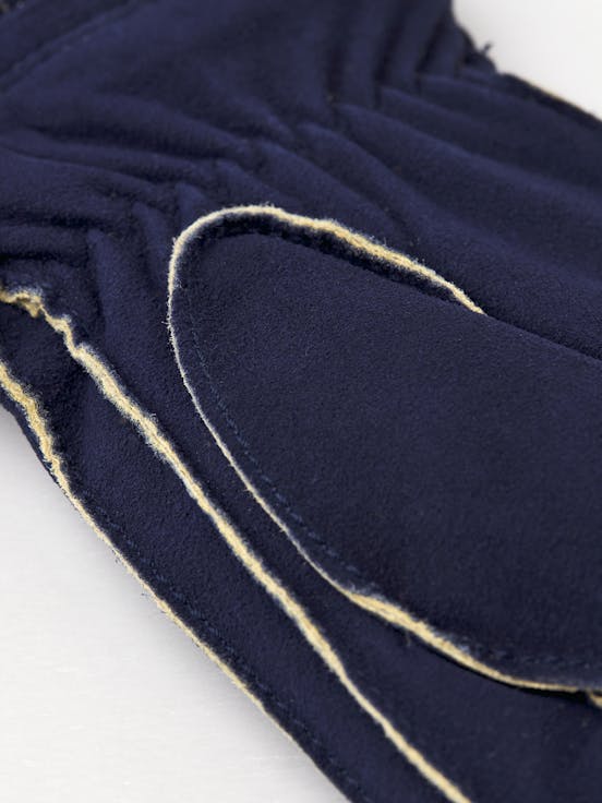 Alternative image for Nora Chamois Mitt
